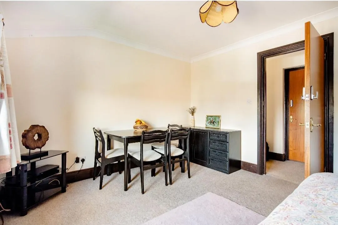 Spacious Room 2 Mins From Station London United Kingdom